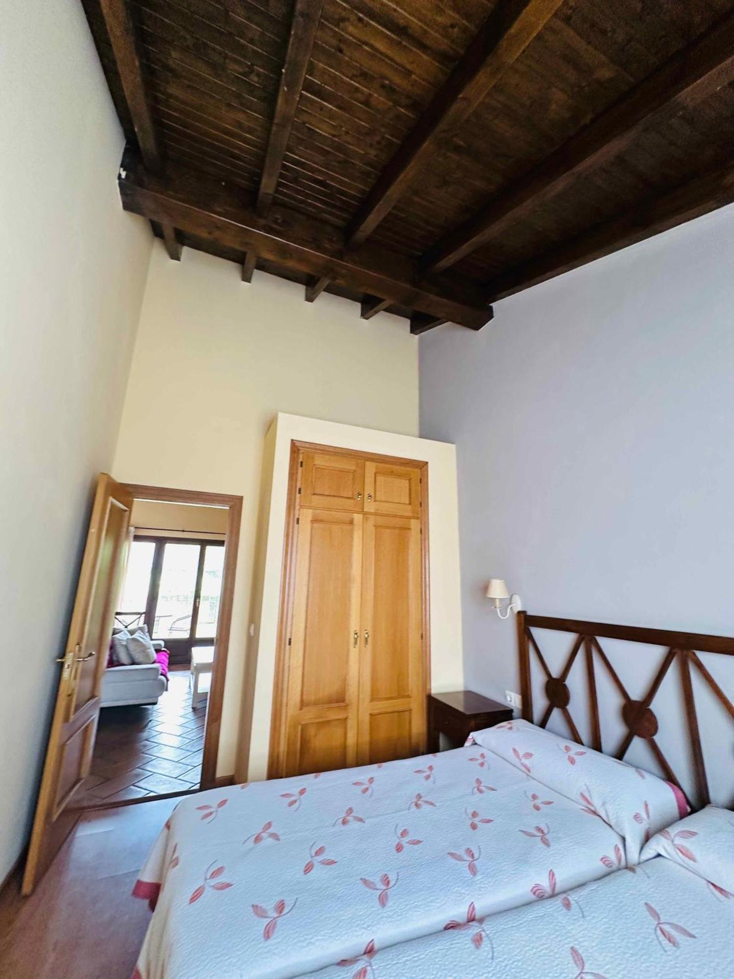 Apartamentos Rurales La Carbayala Ovinana  ภายนอก รูปภาพ