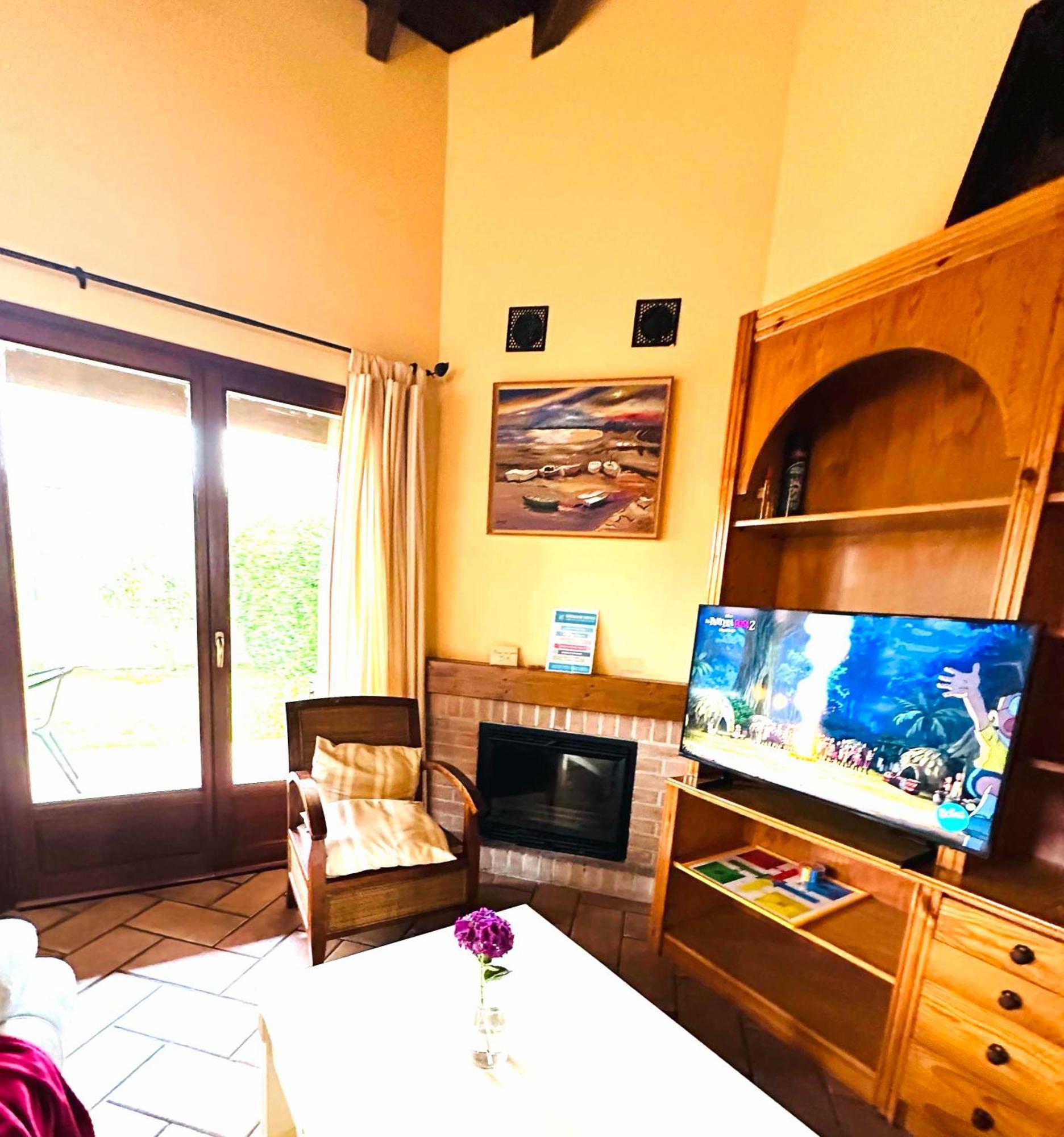 Apartamentos Rurales La Carbayala Ovinana  ภายนอก รูปภาพ