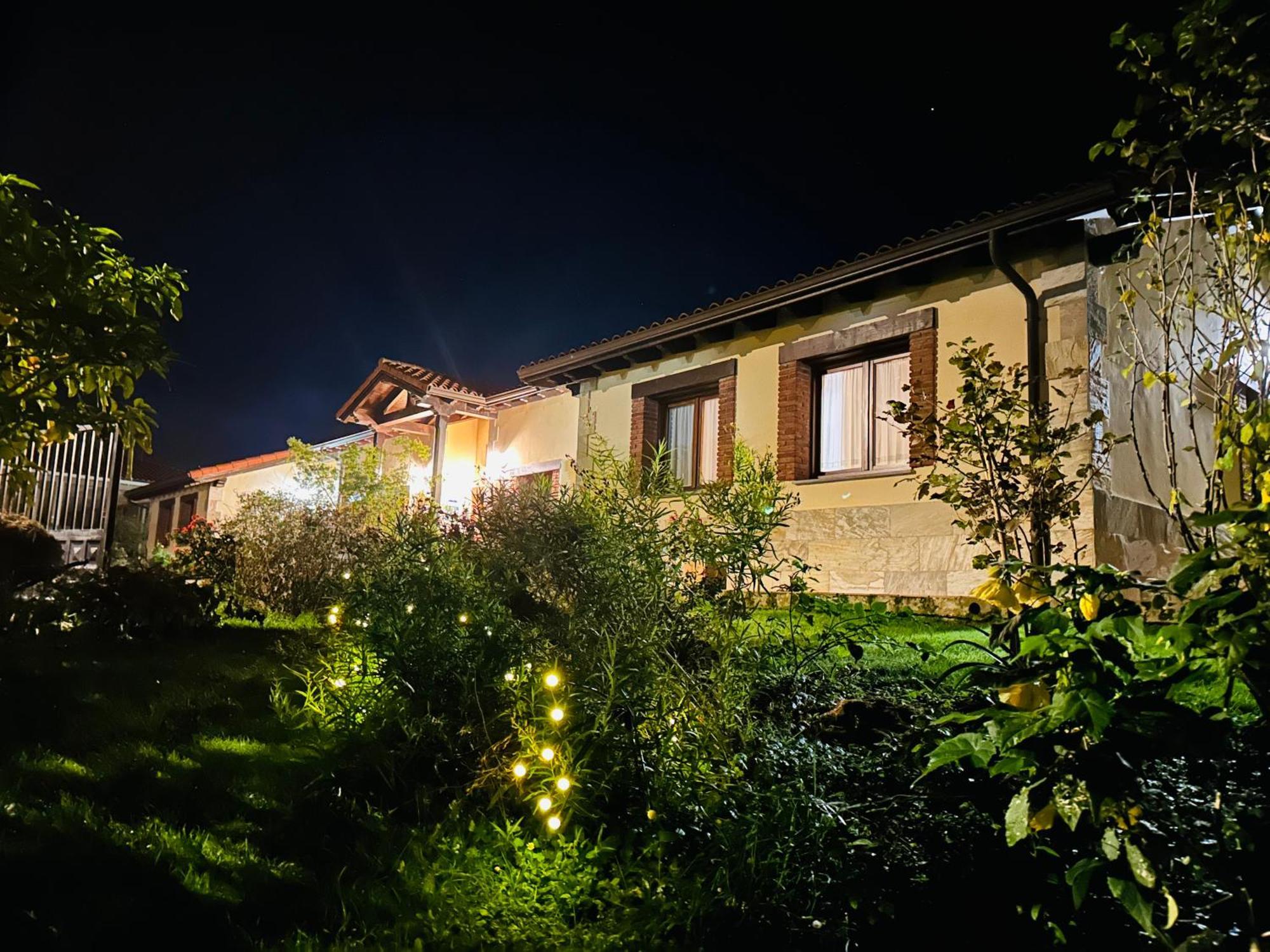 Apartamentos Rurales La Carbayala Ovinana  ภายนอก รูปภาพ