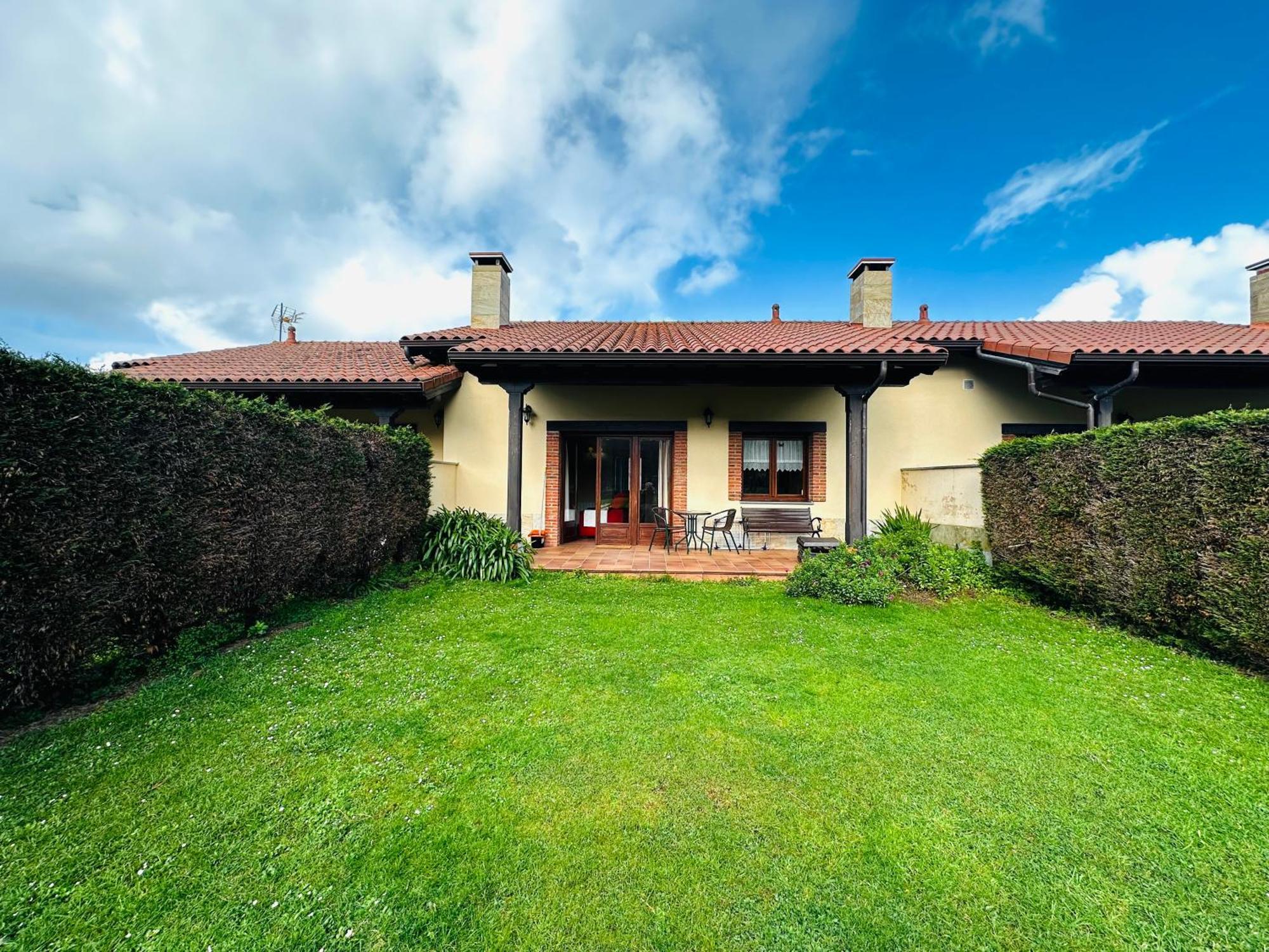 Apartamentos Rurales La Carbayala Ovinana  ภายนอก รูปภาพ