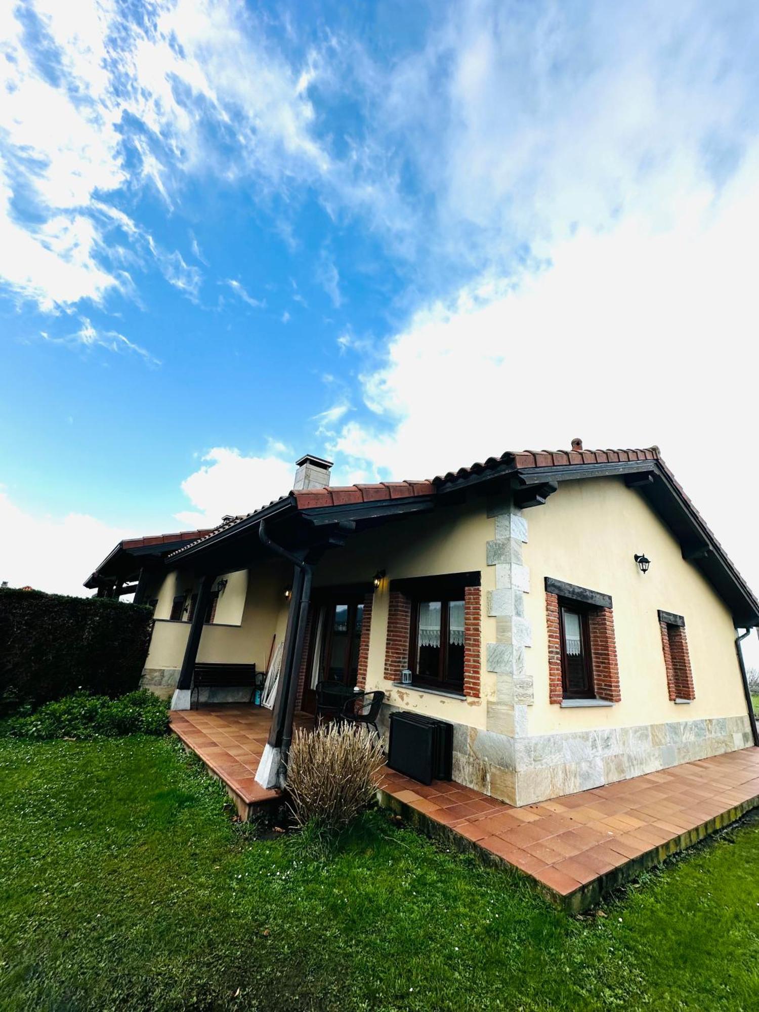 Apartamentos Rurales La Carbayala Ovinana  ภายนอก รูปภาพ