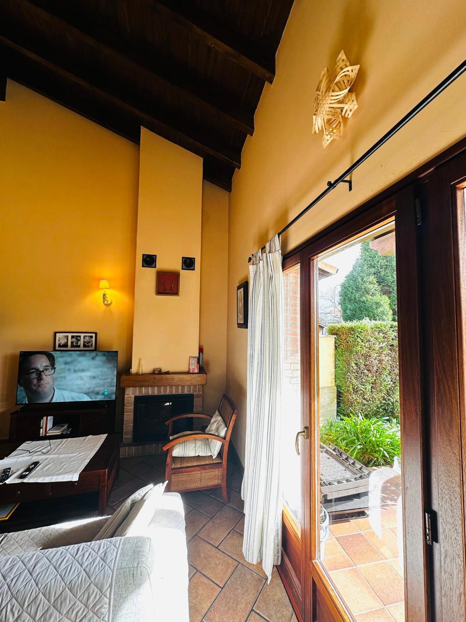 Apartamentos Rurales La Carbayala Ovinana  ภายนอก รูปภาพ