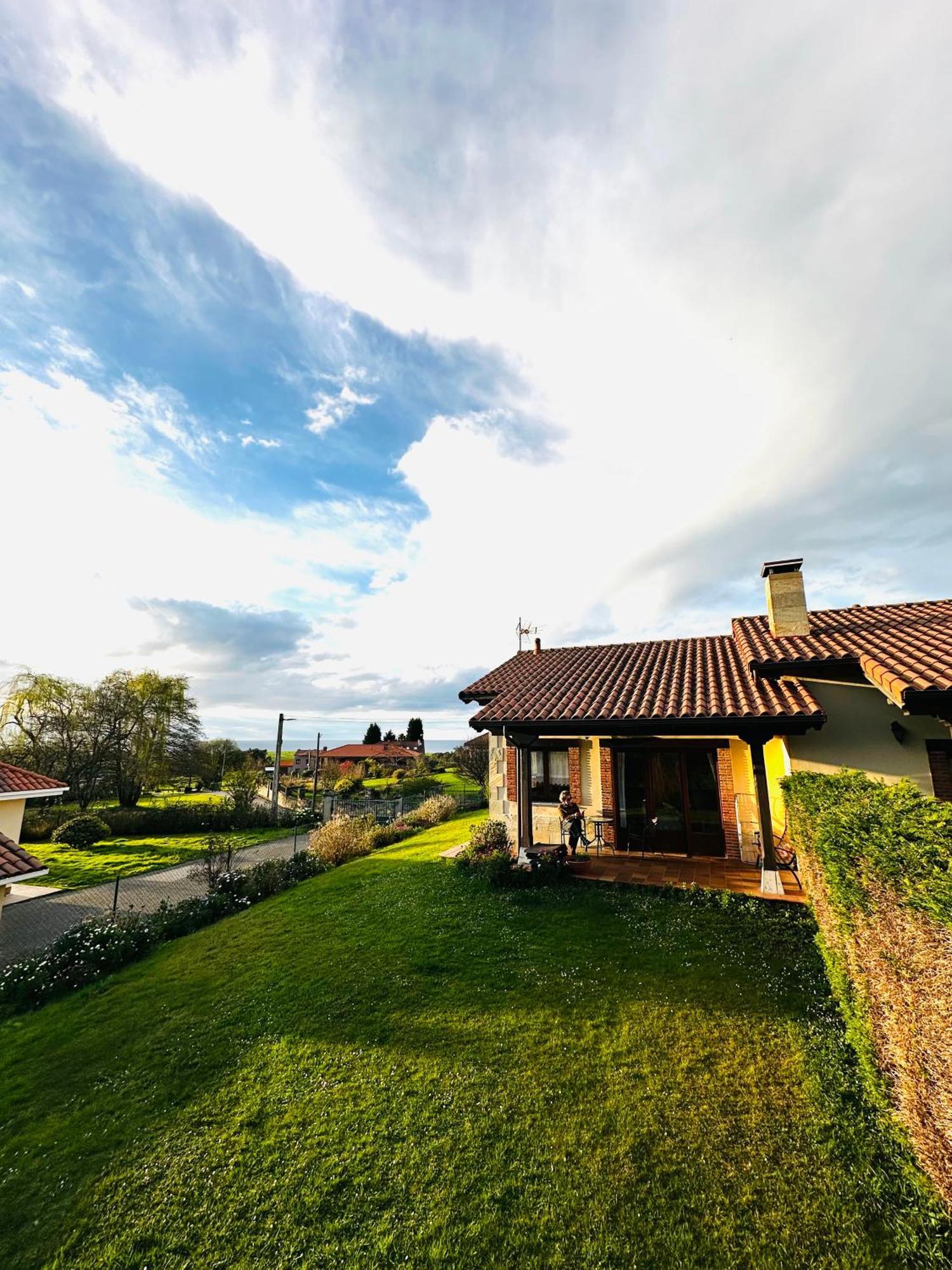 Apartamentos Rurales La Carbayala Ovinana  ภายนอก รูปภาพ