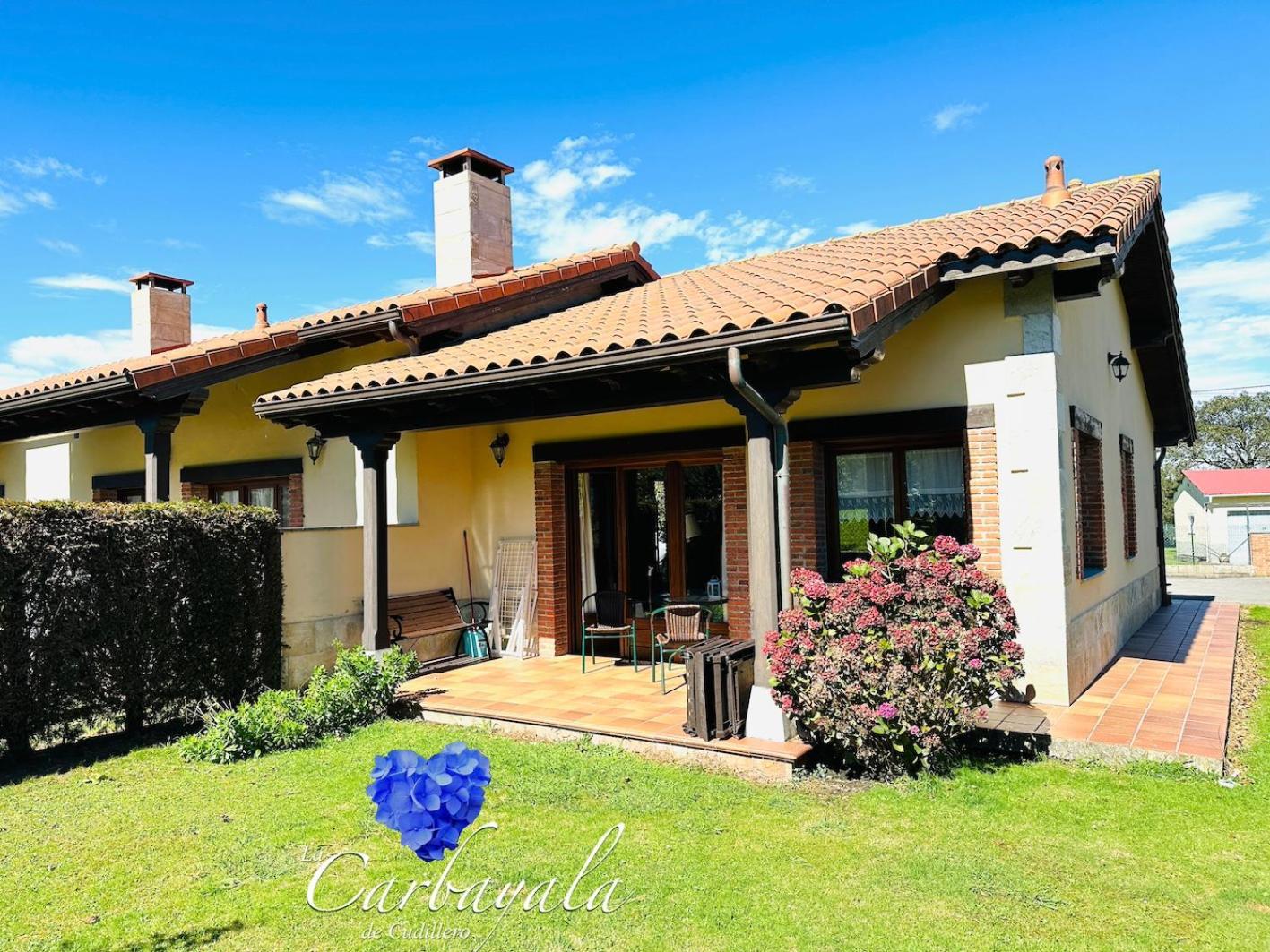 Apartamentos Rurales La Carbayala Ovinana  ภายนอก รูปภาพ