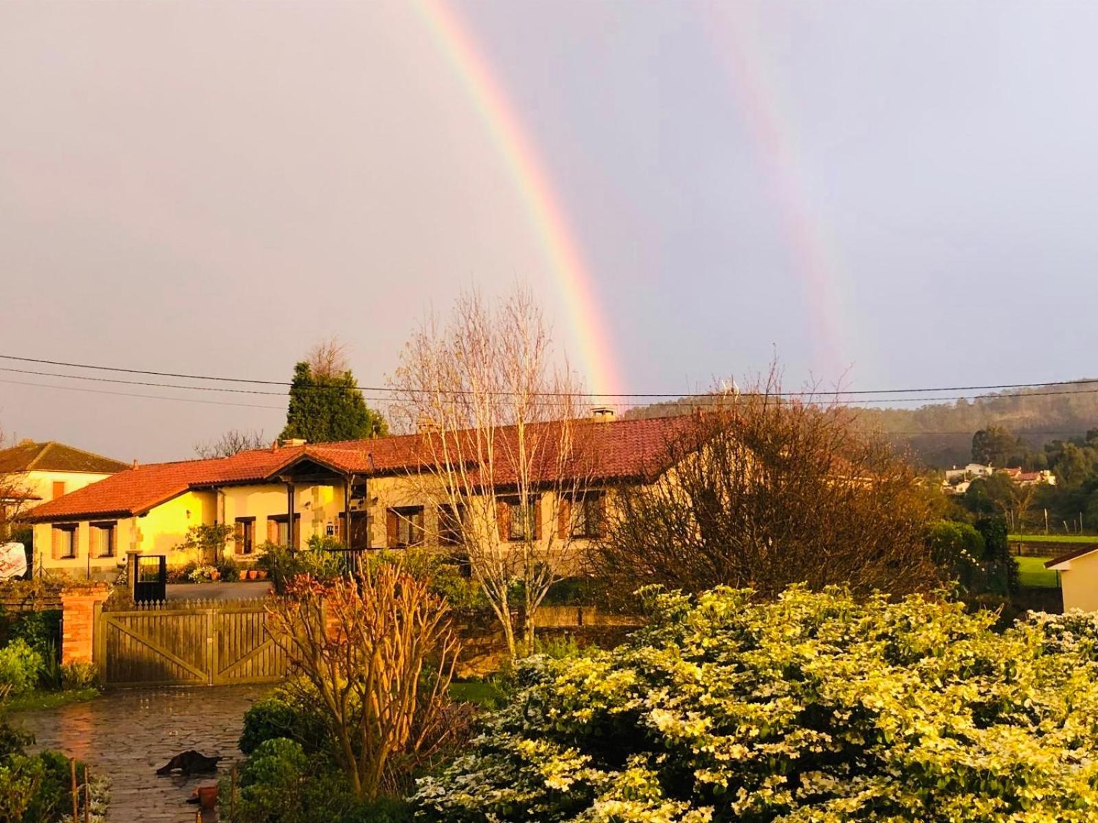Apartamentos Rurales La Carbayala Ovinana  ภายนอก รูปภาพ